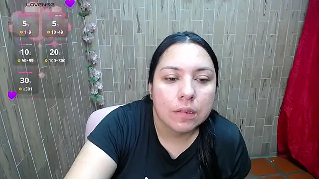 Snapshot of solyeria chatting on 12/21/25, 02:57 solyeria online show from 12/21/25, 02:57