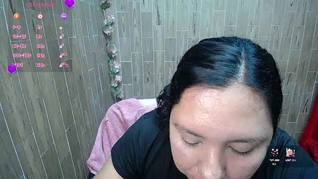 Snapshot of solyeria chatting on 10/06/25, 04:35 solyeria online show from 10/06/25, 04:35
