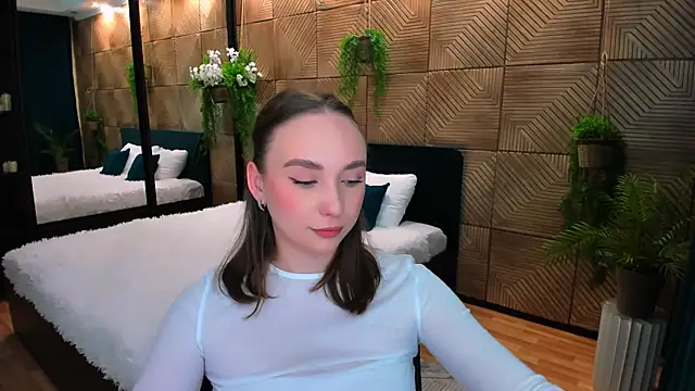 Snapshot of TrueReincarnation chatting on 11/15/25, 05:50 TrueReincarnation online show from 11/15/25, 05:50