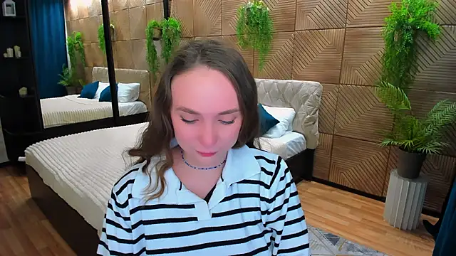 Snapshot of TrueReincarnation chatting on 02/07/26, 10:23 TrueReincarnation online show from 02/07/26, 10:23