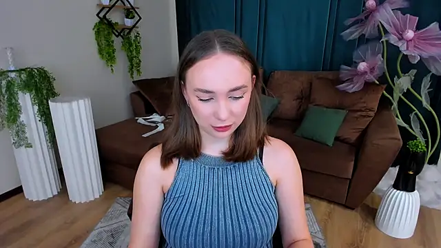 Snapshot of TrueReincarnation chatting on 10/19/25, 07:05 TrueReincarnation online show from 10/19/25, 07:05