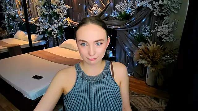 Snapshot of TrueReincarnation chatting on 03/15/25, 01:18 TrueReincarnation online show from 03/15/25, 01:18