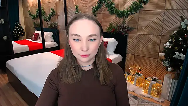 Snapshot of TrueReincarnation chatting on 12/23/25, 10:14 TrueReincarnation online show from 12/23/25, 10:14