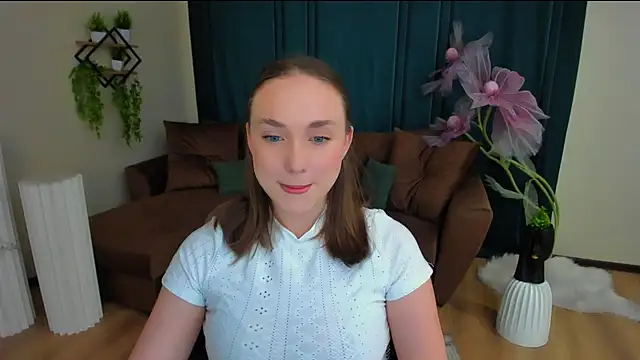 Snapshot of TrueReincarnation chatting on 11/28/25, 11:10 TrueReincarnation online show from 11/28/25, 11:10