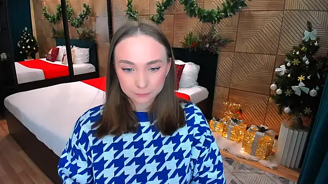 Snapshot of TrueReincarnation chatting on 12/16/25, 04:11 TrueReincarnation online show from 12/16/25, 04:11