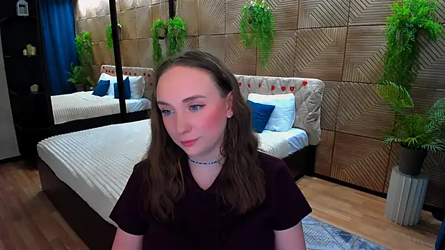 Snapshot of TrueReincarnation chatting on 02/19/26, 04:04 TrueReincarnation online show from 02/19/26, 04:04