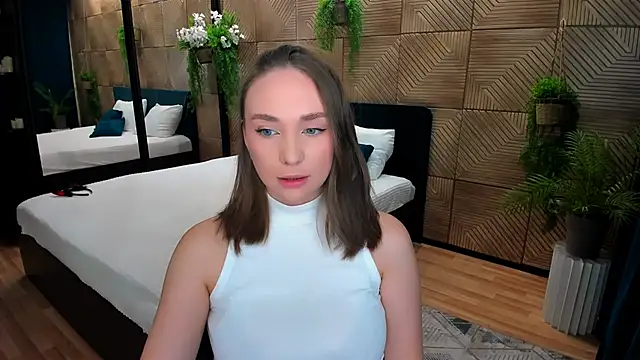 Snapshot of TrueReincarnation chatting on 10/17/25, 04:09 TrueReincarnation online show from 10/17/25, 04:09