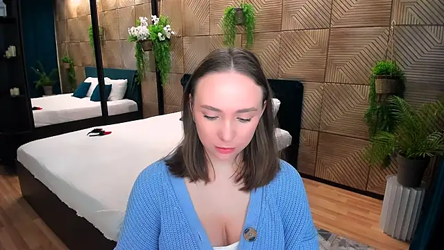 Snapshot of TrueReincarnation chatting on 10/09/25, 10:16 TrueReincarnation online show from 10/09/25, 10:16