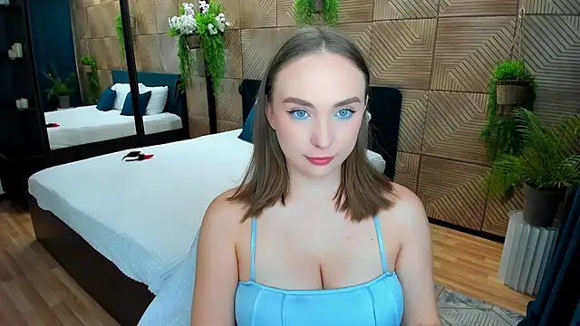 Snapshot of TrueReincarnation chatting on 09/29/25, 07:52 TrueReincarnation online show from 09/29/25, 07:52