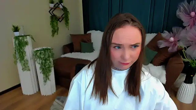 Snapshot of TrueReincarnation chatting on 02/22/26, 10:06 TrueReincarnation online show from 02/22/26, 10:06