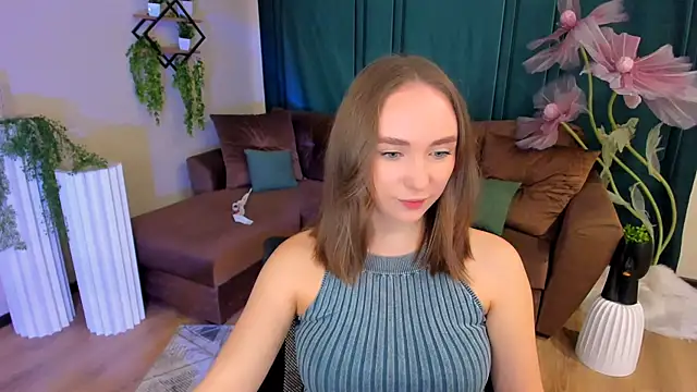 Snapshot of TrueReincarnation chatting on 09/23/25, 04:03 TrueReincarnation online show from 09/23/25, 04:03