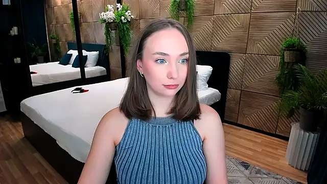 Snapshot of TrueReincarnation chatting on 10/08/25, 10:06 TrueReincarnation online show from 10/08/25, 10:06