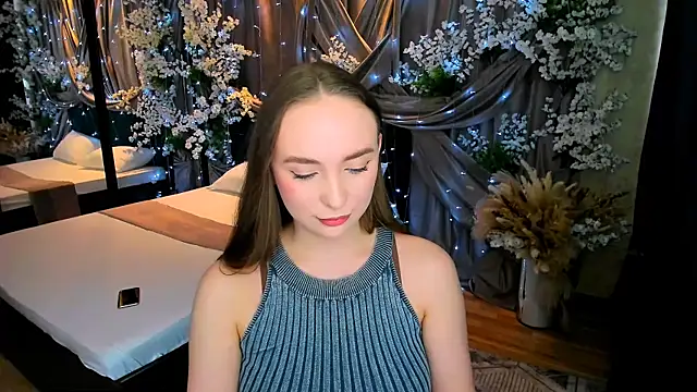 Snapshot of TrueReincarnation chatting on 03/15/25, 10:13 TrueReincarnation online show from 03/15/25, 10:13