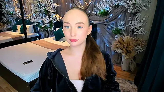 Snapshot of TrueReincarnation chatting on 03/18/25, 04:28 TrueReincarnation online show from 03/18/25, 04:28