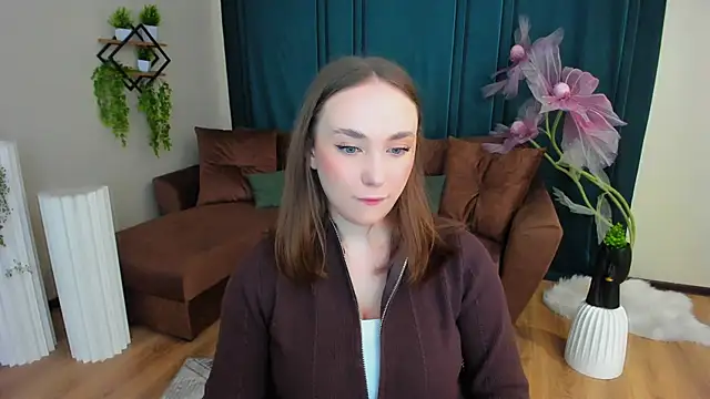 Snapshot of TrueReincarnation chatting on 11/25/25, 10:04 TrueReincarnation online show from 11/25/25, 10:04