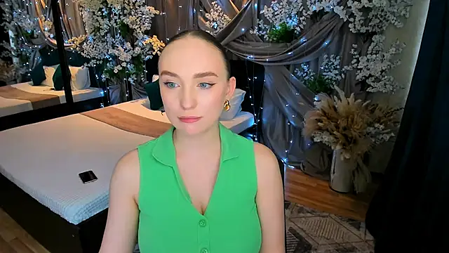 Snapshot of TrueReincarnation chatting on 03/17/25, 07:13 TrueReincarnation online show from 03/17/25, 07:13