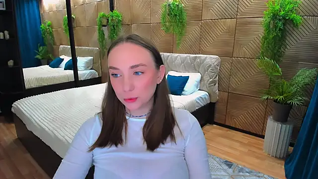 Snapshot of TrueReincarnation chatting on 02/13/26, 10:15 TrueReincarnation online show from 02/13/26, 10:15