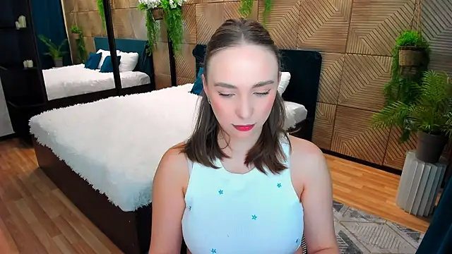 Snapshot of TrueReincarnation chatting on 11/17/25, 04:11 TrueReincarnation online show from 11/17/25, 04:11