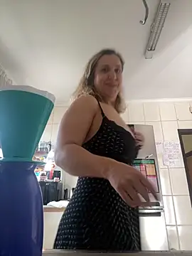 Snapshot of Bia_sexynovaes chatting on 11/03/25, 10:52 Bia sexynovaes online show from 11/03/25, 10:52