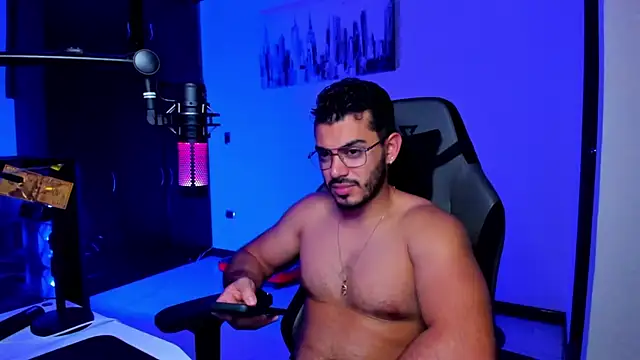 Snapshot of BrunoD31 chatting on 10/11/25, 06:03 BrunoD31 online show from 10/11/25, 06:03