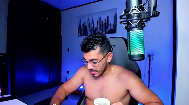 Snapshot of BrunoD31 chatting on 01/26/25, 05:23 BrunoD31 online show from 01/26/25, 05:23