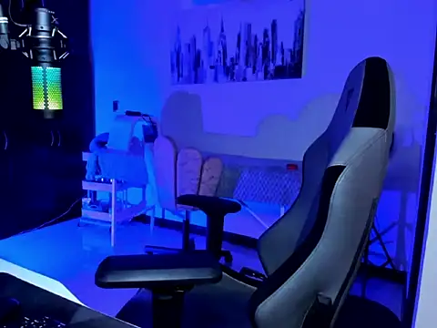 BrunoD31 online show from 04/13/26, 03:32