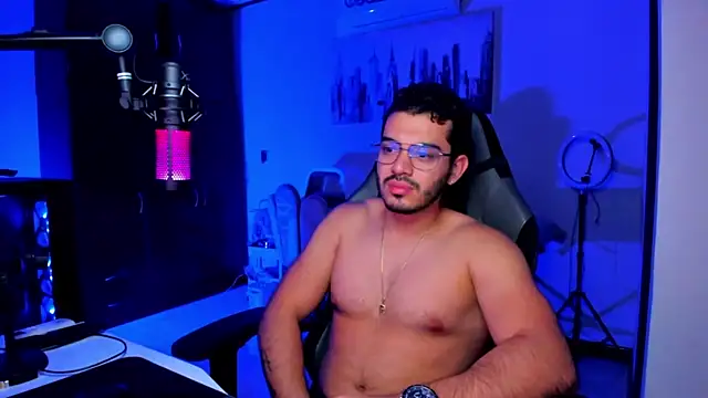 Snapshot of BrunoD31 chatting on 11/18/25, 09:51 BrunoD31 online show from 11/18/25, 09:51