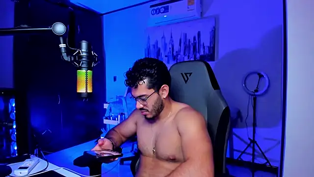 Snapshot of BrunoD31 chatting on 11/21/25, 01:59 BrunoD31 online show from 11/21/25, 01:59