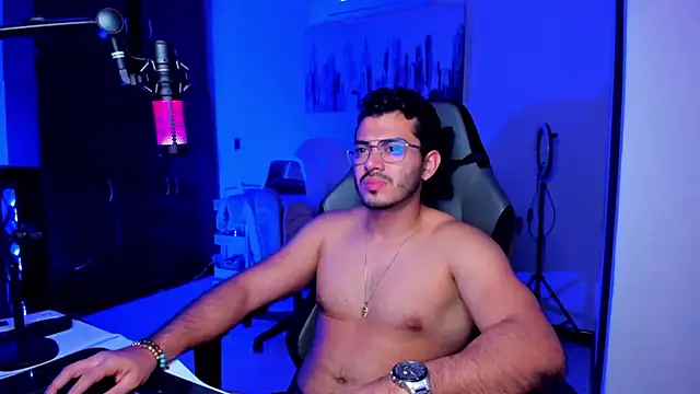 Snapshot of BrunoD31 chatting on 11/15/25, 05:00 BrunoD31 online show from 11/15/25, 05:00