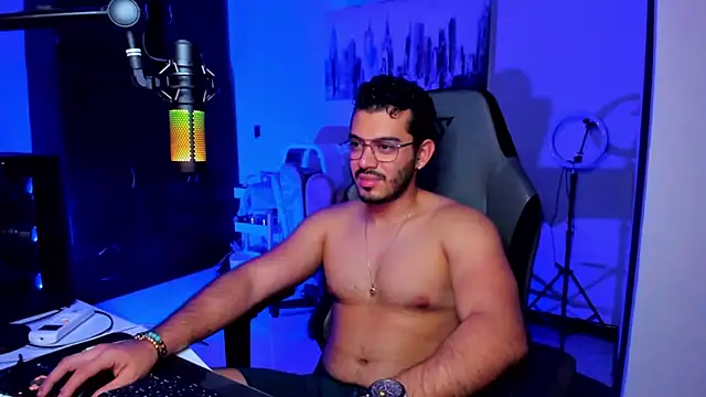 Snapshot of BrunoD31 chatting on 11/22/25, 04:33 BrunoD31 online show from 11/22/25, 04:33