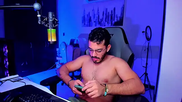 Snapshot of BrunoD31 chatting on 12/20/25, 02:36 BrunoD31 online show from 12/20/25, 02:36