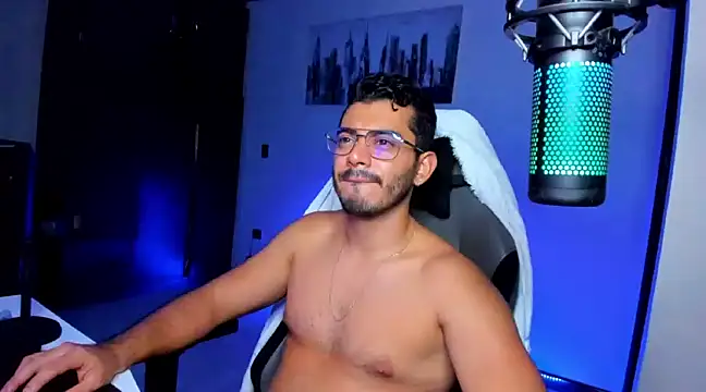 Snapshot of BrunoD31 chatting on 01/05/25, 04:47 BrunoD31 online show from 01/05/25, 04:47