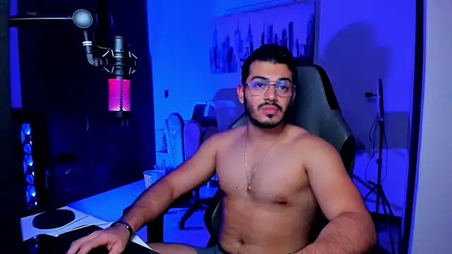 Snapshot of BrunoD31 chatting on 11/28/25, 04:01 BrunoD31 online show from 11/28/25, 04:01