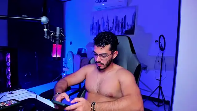 BrunoD31 online show from 12/21/25, 04:25