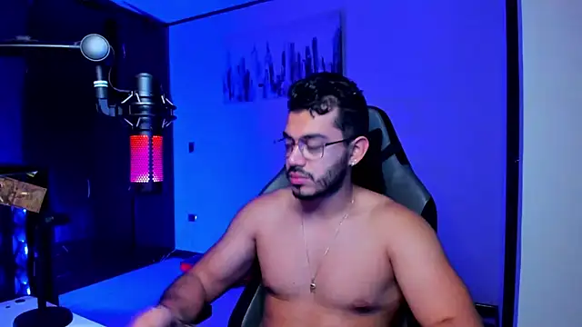 Snapshot of BrunoD31 chatting on 10/15/25, 10:45 BrunoD31 online show from 10/15/25, 10:45