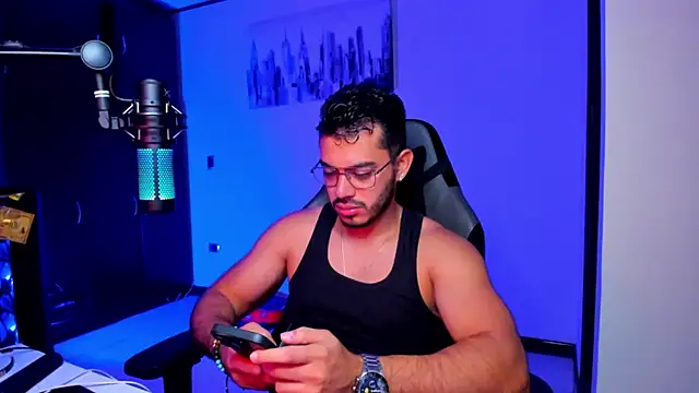 Snapshot of BrunoD31 chatting on 10/07/25, 01:45 BrunoD31 online show from 10/07/25, 01:45