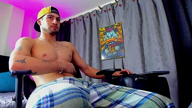 Giomar Reyes online show from 02/18/26, 07:39