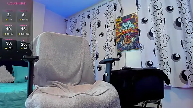 Giomar Reyes online show from 09/19/25, 04:27