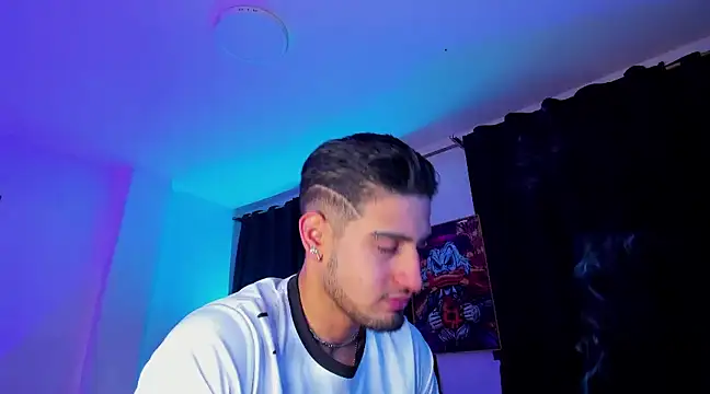 Giomar Reyes online show from 01/07/25, 08:24