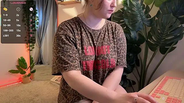 Lella Ryann  online show from 03/20/26, 10:22