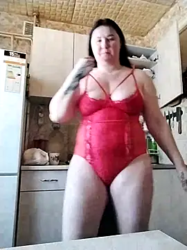 Snapshot of Holly-69 chatting on 02/18/25, 10:27 Holly-69 online show from 02/18/25, 10:27