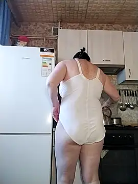 Snapshot of Holly-69 chatting on 02/28/26, 09:20 Holly-69 online show from 02/28/26, 09:20