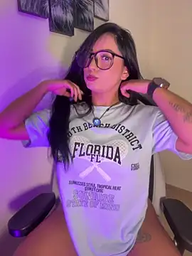 missycanoo online show from 11/28/25, 02:12