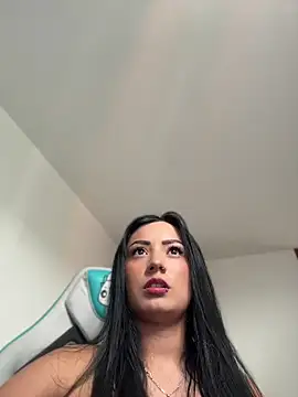 Snapshot of missycanoo chatting on 05/21/26, 07:33 missycanoo online show from 05/21/26, 07:33