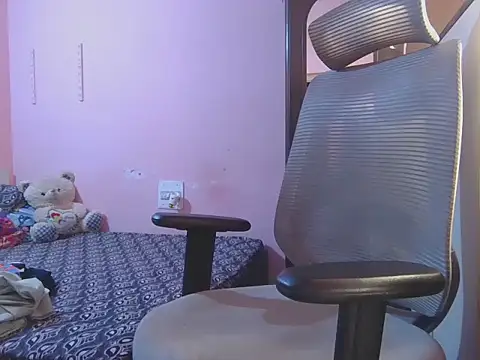 KissesBoyAD online show from 11/25/25, 03:40