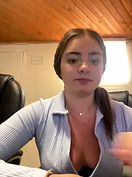 imlindapink online show from 10/02/25, 03:15