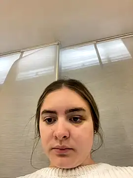 imlindapink online show from 10/03/25, 03:57