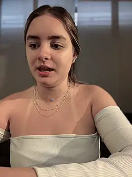 imlindapink online show from 10/14/25, 03:01