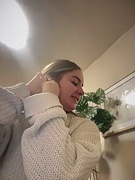 imlindapink online show from 11/25/25, 05:02