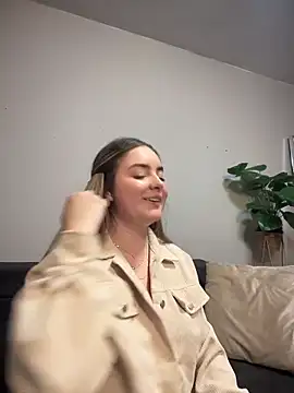 imlindapink online show from 12/17/25, 04:45